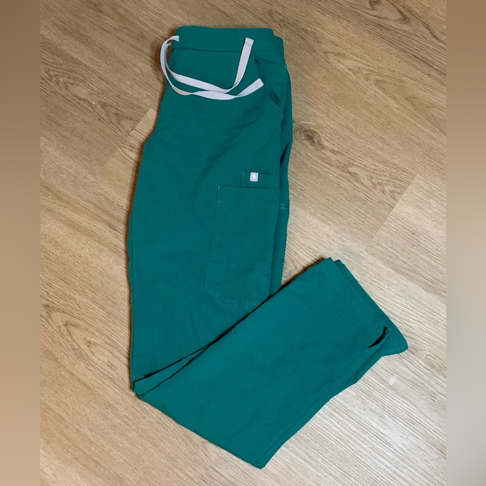 Figs yoke skinny scrub pant hunter green skinny women’s xs